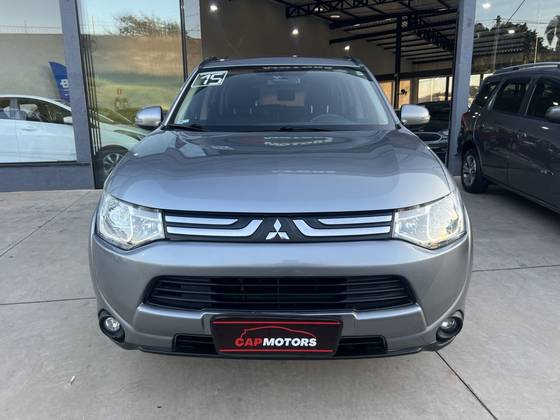 MITSUBISHI OUTLANDER 3.0 GT 4X4 V6 24V GASOLINA 4P AUTOMÁTICO